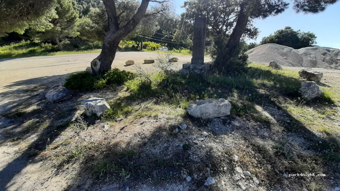 (84190) La Roque-Alric - D90A — foto 3