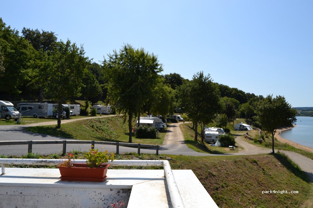 (12410) Salles-Curan - Pesouille — foto