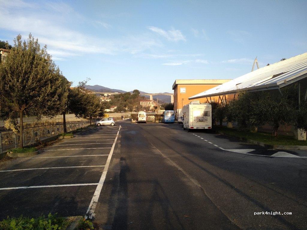 (18017) San Lorenzo al Mare - 10 Via Trucchi — foto