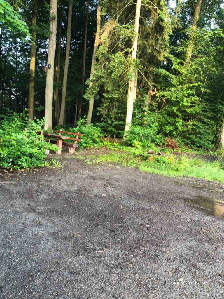 Wanderparkplatz Weiten-Gesäßer-Höhe — foto 2