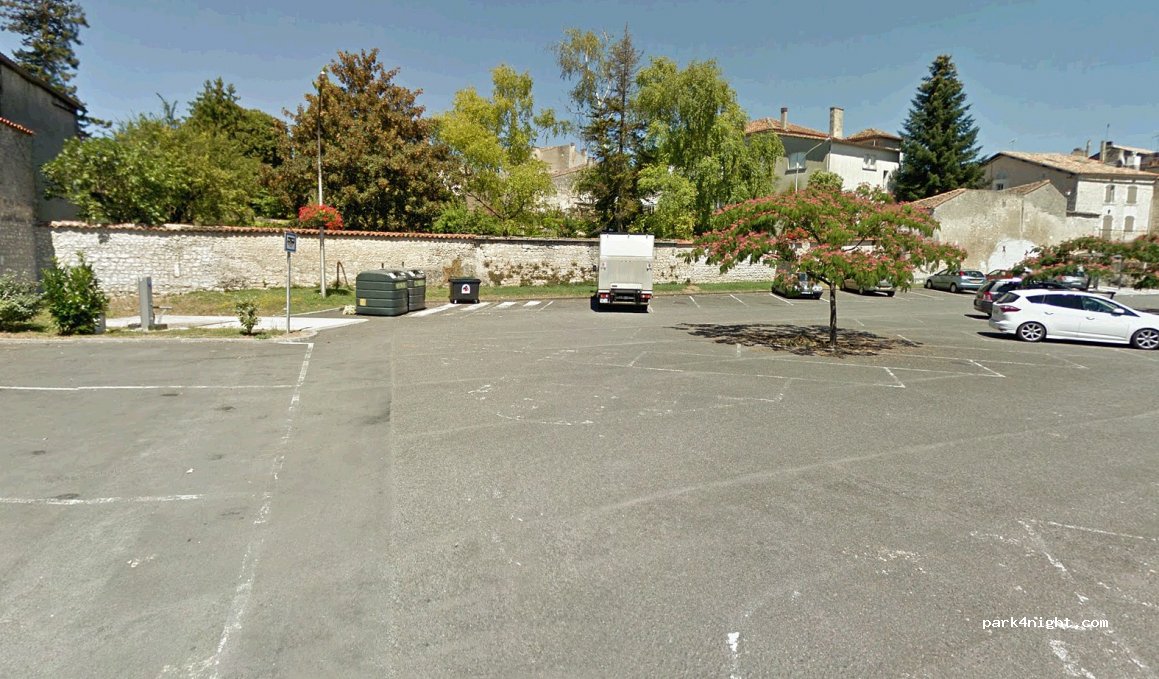 (16120) Châteauneuf-sur-Charente - 3-7 Rue du Prieuré — foto