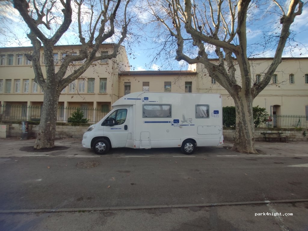 (13200) Arles - 6 Boulevard Emile Combes — foto 2