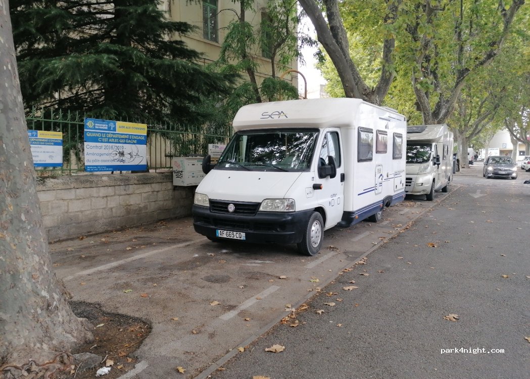 (13200) Arles - 6 Boulevard Emile Combes — foto 3