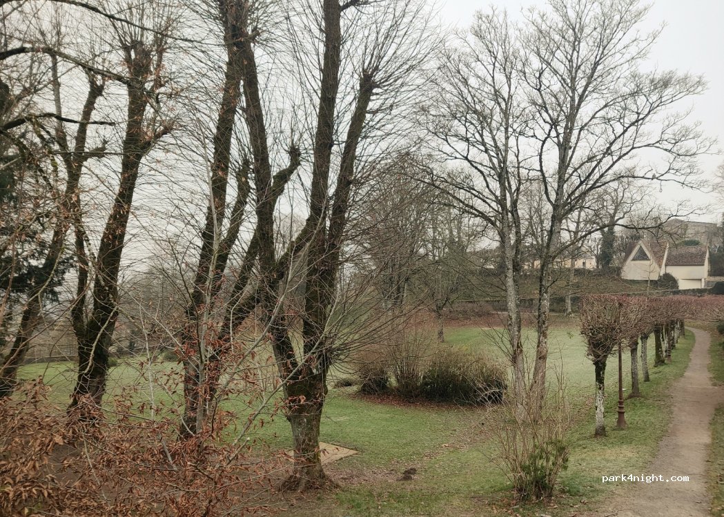 (61130) Bellême - 13 Place Boucicaut — foto 2