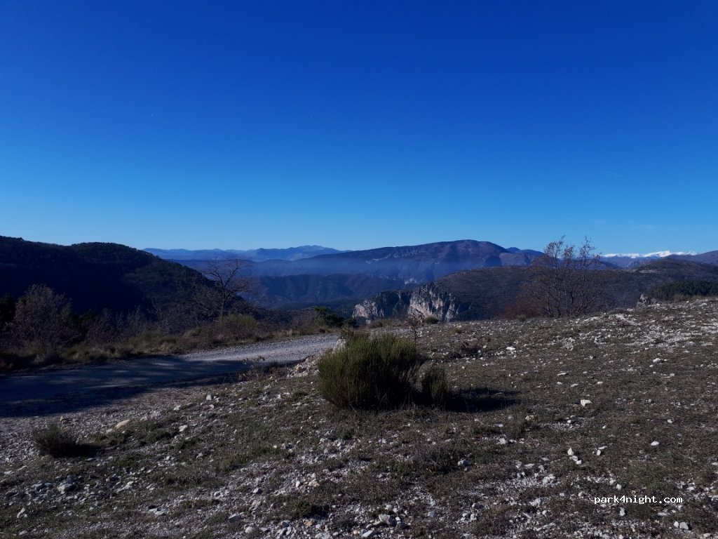 (06440) Lucéram - Unnamed Road — foto