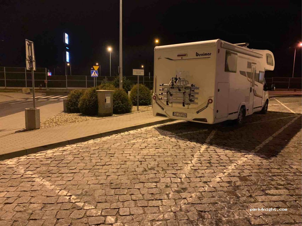 (44-240) Żory - 31 Kasztanowa — foto