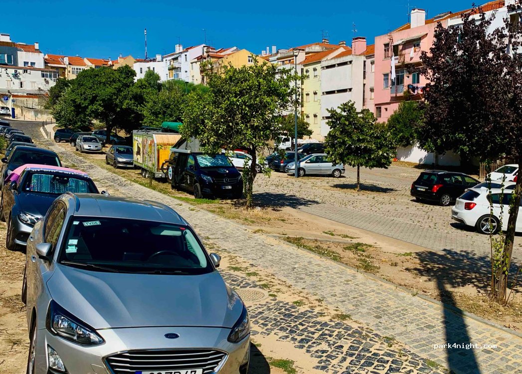 (1170-009) Lisboa - 88 Rua Castelo Branco Saraiva — foto 4