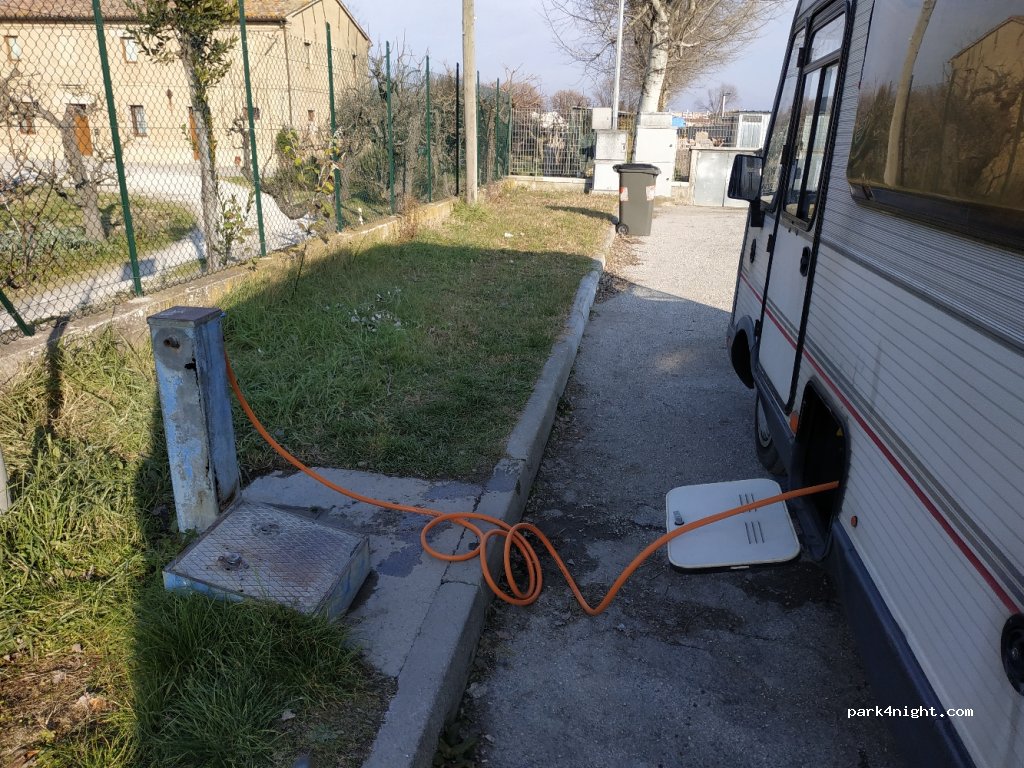 (61122) Pesaro - 29 Strada dei Cacciatori — foto 3