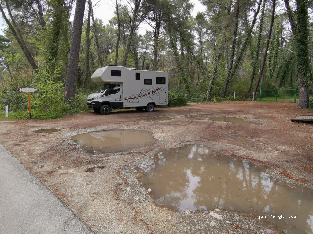()  - Unnamed Road — foto