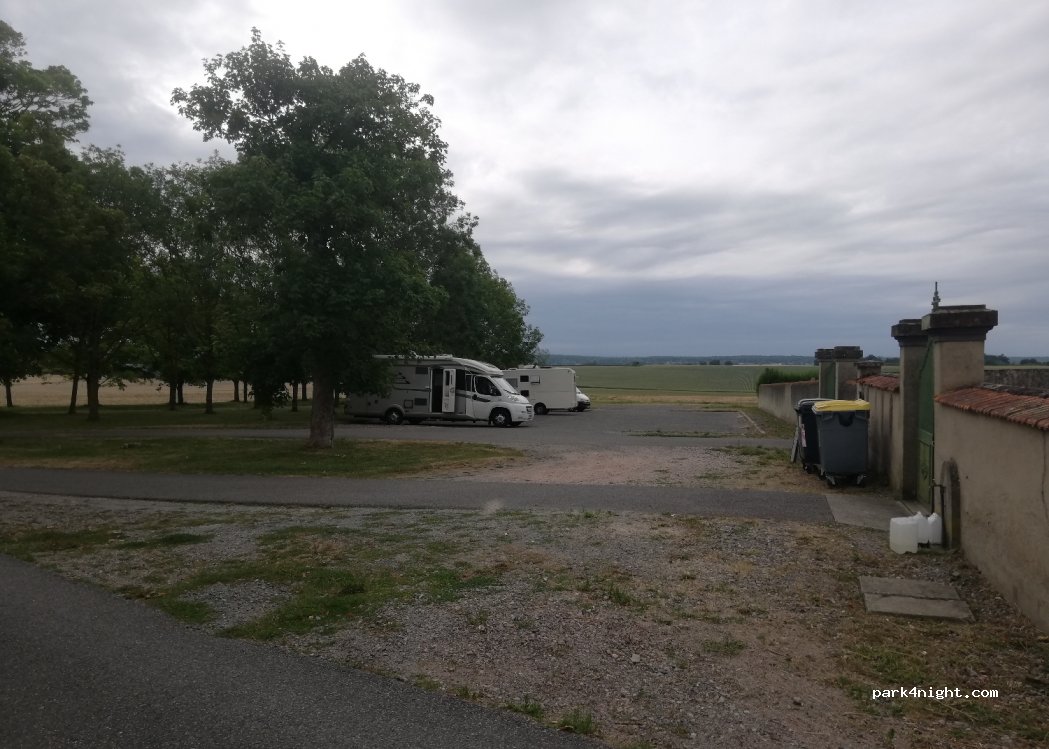 (03110) Cognat-Lyonne - 14 Chemin de l'Église — foto 2