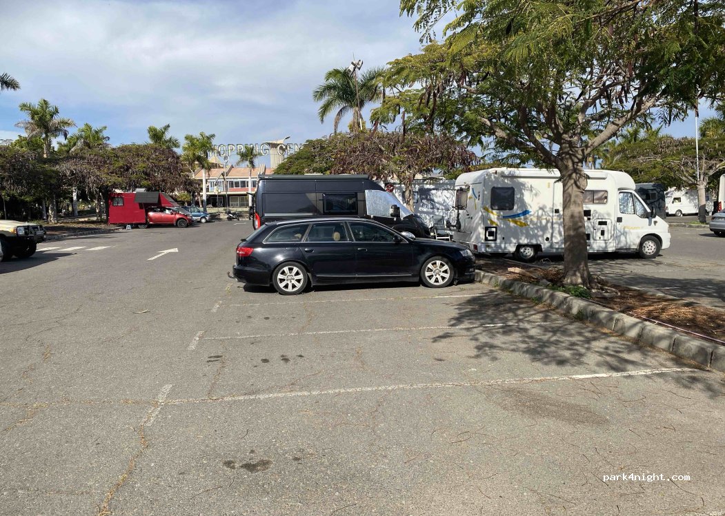 (35100) San Bartolomé de Tirajana - Calle Tourop Aurinkom — foto 2