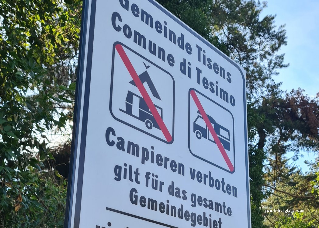 Parkplatz Wanderweg Kirche St. Hippolyt — foto 2