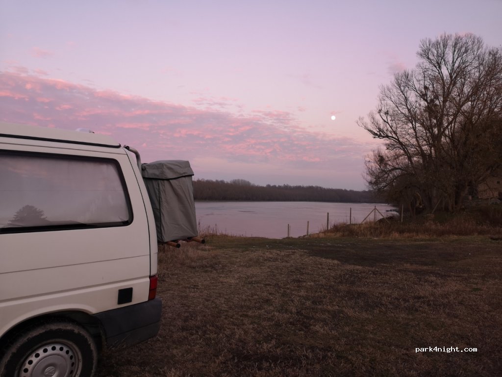 (7717) Kölked - gát — foto
