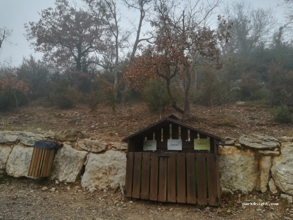 Parc Prehistòric de les Coves del Toll de Moià — foto 2