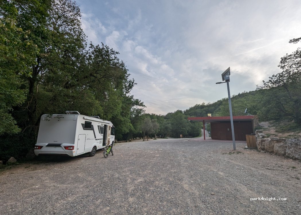 Parc Prehistòric de les Coves del Toll de Moià — foto 3