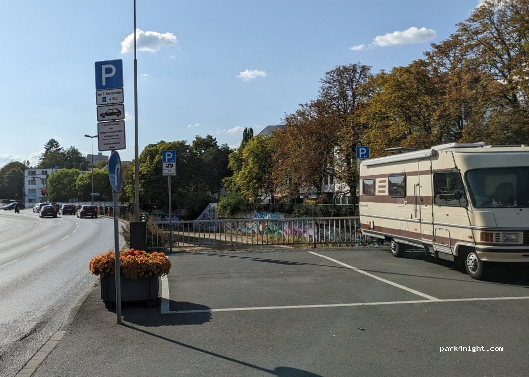 Parkplätze für Wohnmobile — foto 2