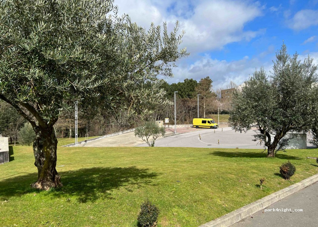 (5000-542) Vila Real - Rua Actor Ruy de Carvalho — foto 3