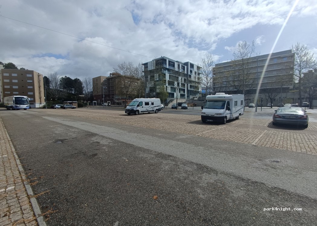 (5000-542) Vila Real - Rua Actor Ruy de Carvalho — foto 4