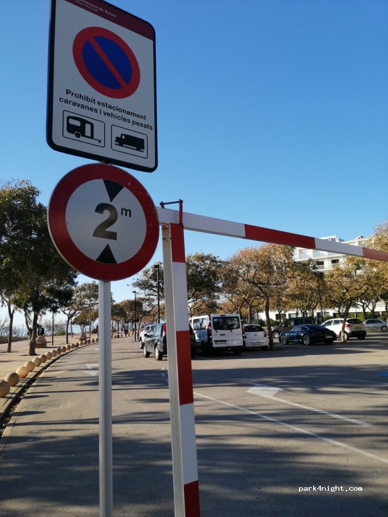 (17480) Roses - 42 Passeig Marítim — foto 2