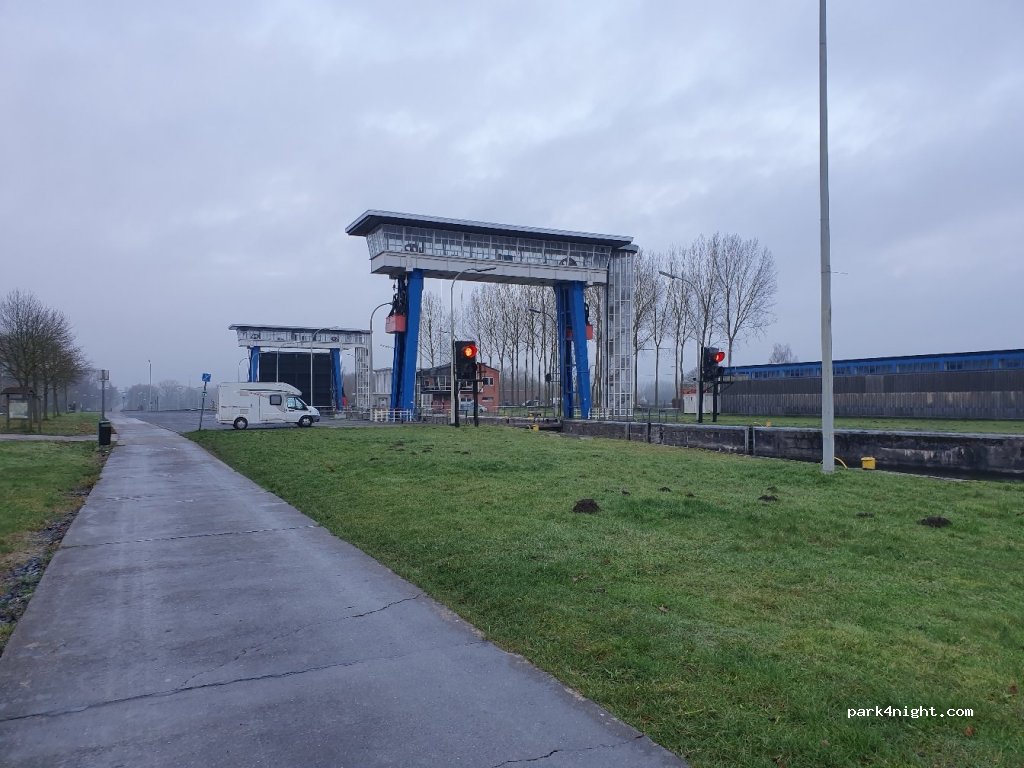 (7640) Antoing - Rue d'Hollain — foto 2