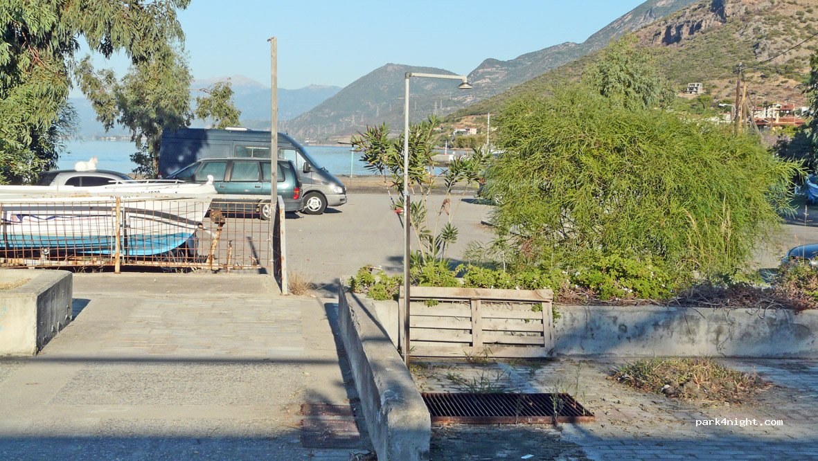 (330 58) Chania - Eparchiaki Odos Spilion-Paralia Sergoulas — foto 3