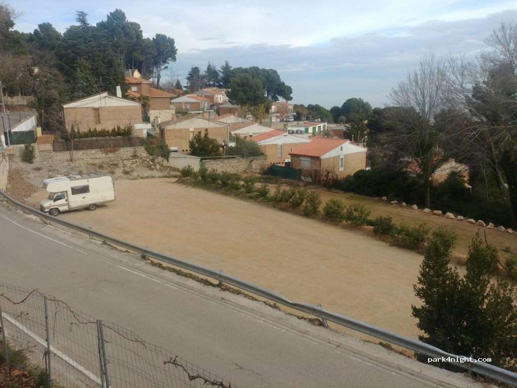 (50548) Borja - 14 Edificio los Pinos — foto