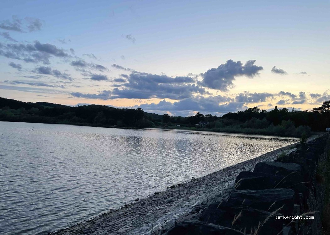 (LE7)  - Reservoir Road — foto 2