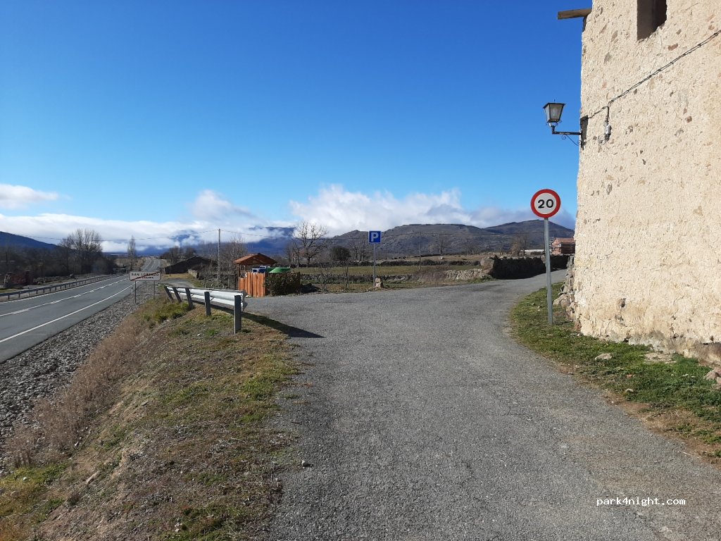 (05696) San Lorenzo de Tormes - 18 Plaza de las Lavaderos — foto 3