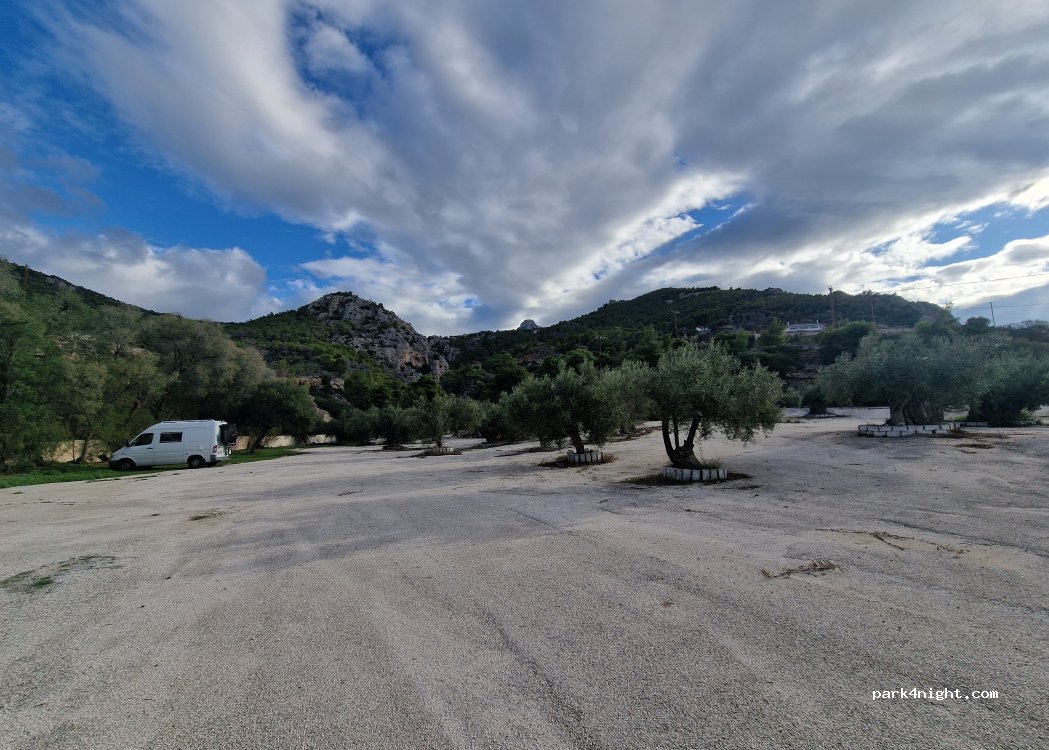 Wohnmobil Parkplatz Loutraki — foto 3