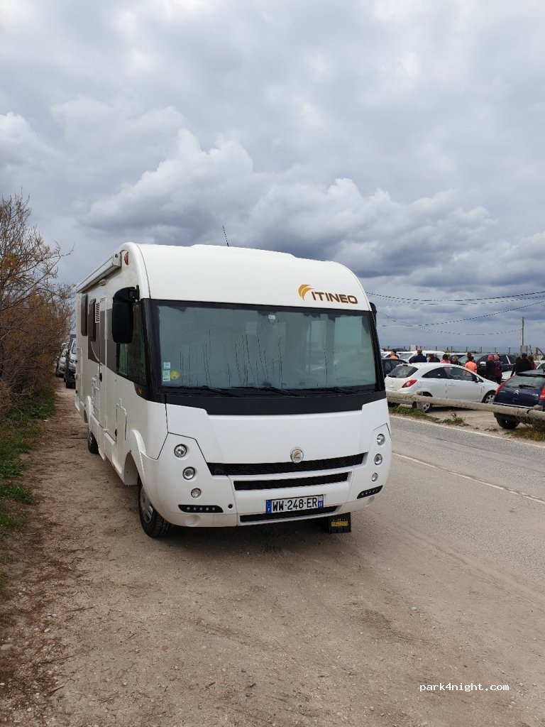 (83400) Hyères - 37 Route du Sel — foto 2