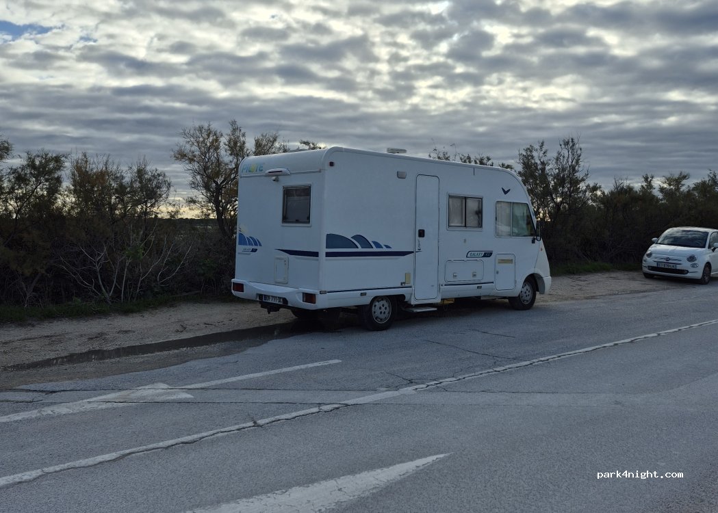 (83400) Hyères - 37 Route du Sel — foto 4