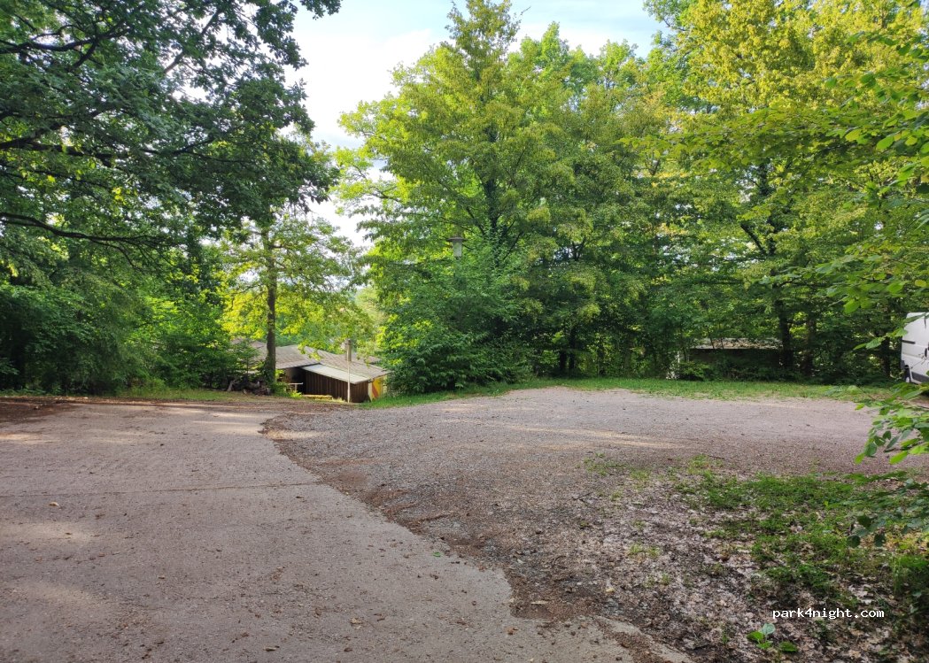 Wanderparkplatz Waldgaststätte Schützenhaus — foto 2