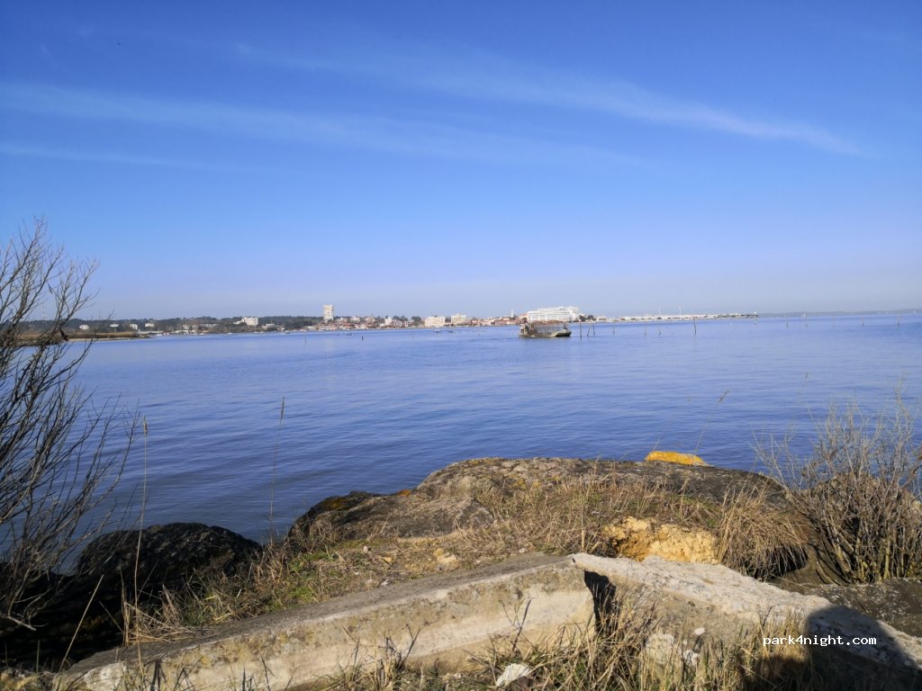(33260) La Teste-de-Buch - Unnamed Road — foto