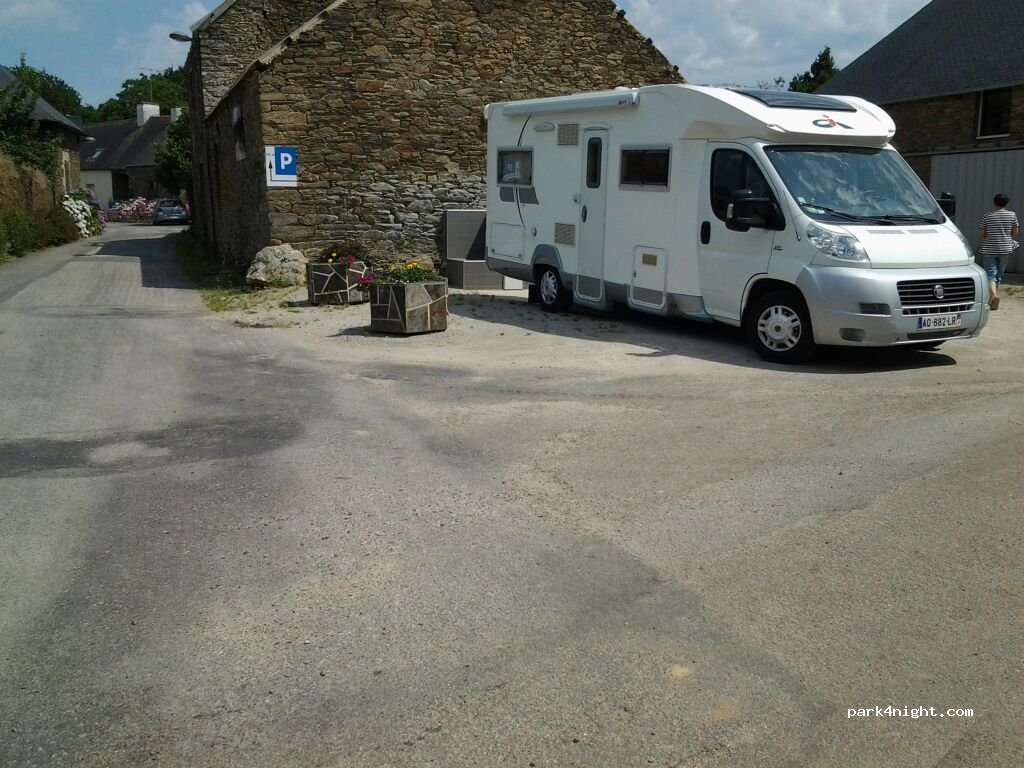 (22460) Saint-Thélo - Le Bourg — foto