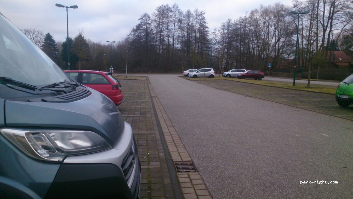 Parkplatz Teichstraße Hagenow — foto 3