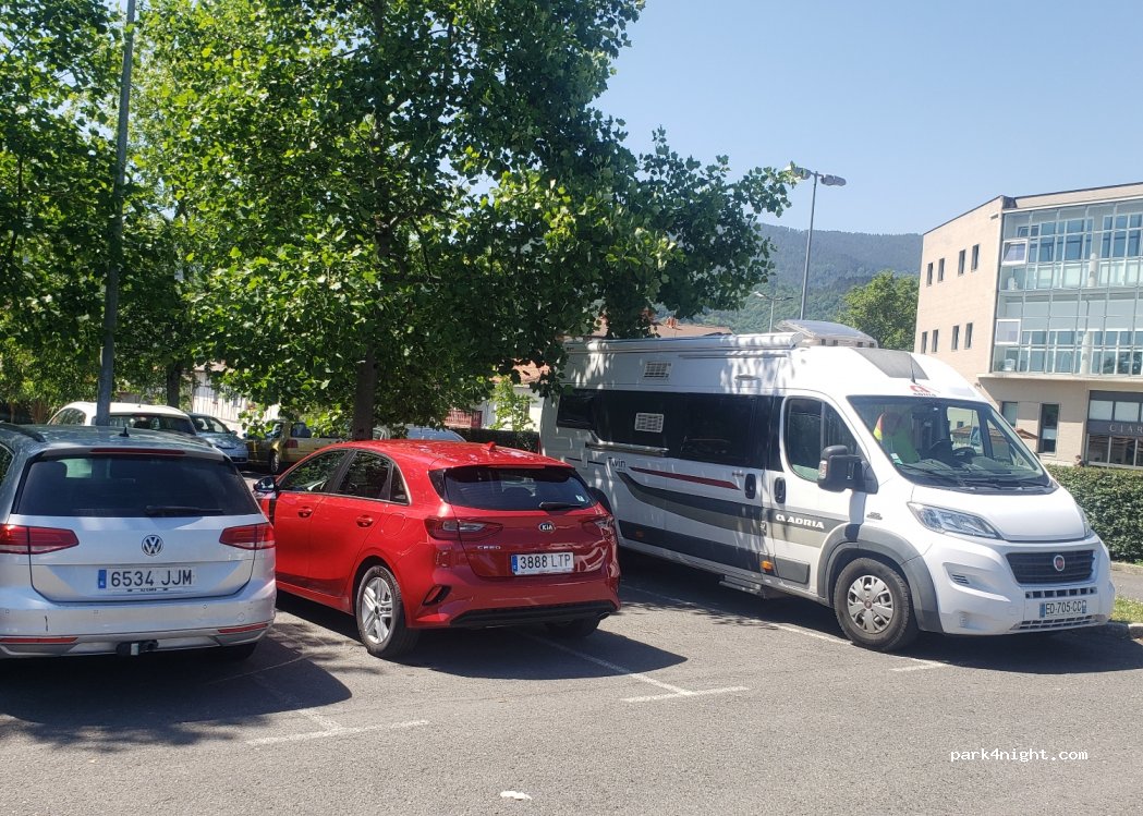 (20170) Usurbil - 911 Paseo Gernika — foto