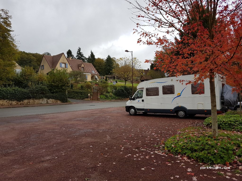 (61110) Moutiers-au-Perche - 2-4 Rue Auguste Colas — foto 2