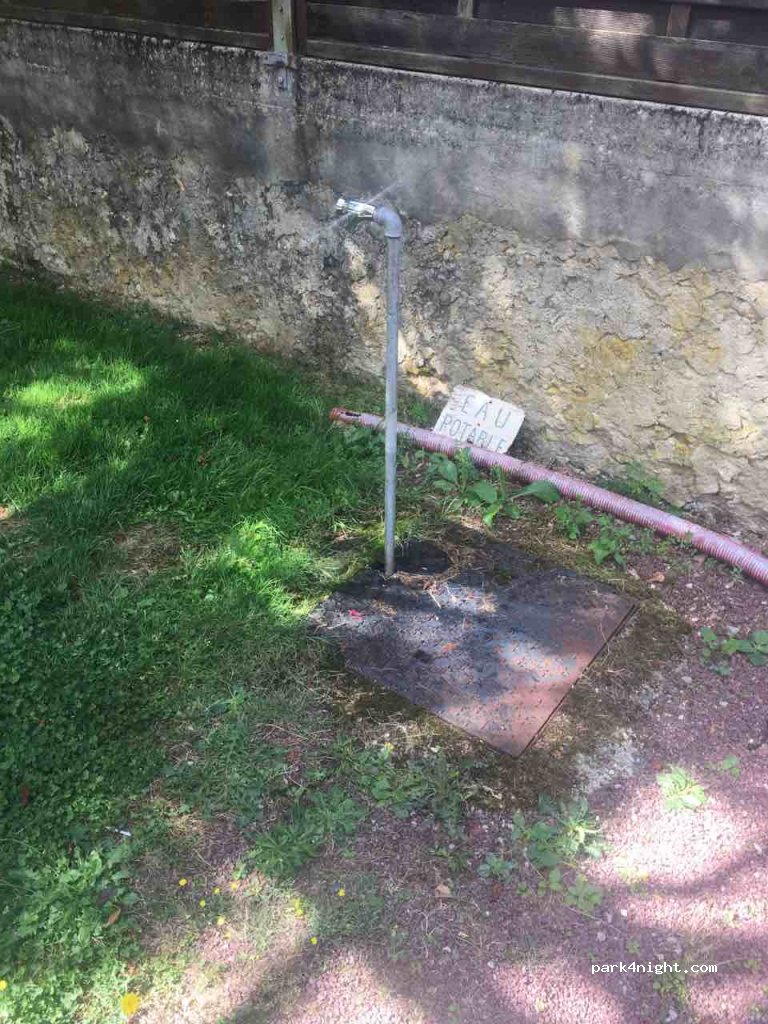 (61110) Moutiers-au-Perche - 2-4 Rue Auguste Colas — foto 3