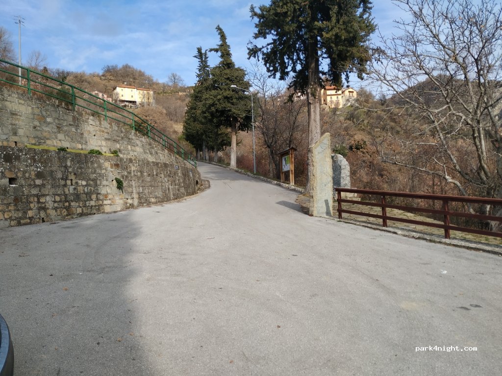 (85010) Castelmezzano - 31 Via San Croce — foto 2