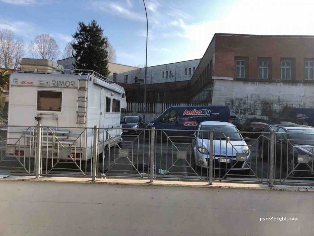 (00195) Roma - 1000 Viale Angelico — foto