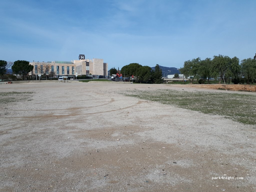 (43800) Valls - 12 Passeig President Tarradellas — foto 2
