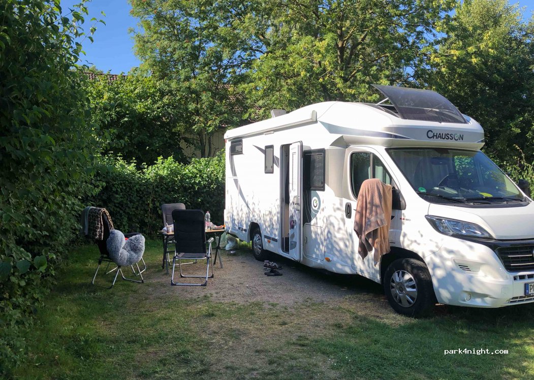 Wohnmobil Stellplatz vor dem Campingplatz Spitzenort — foto 3