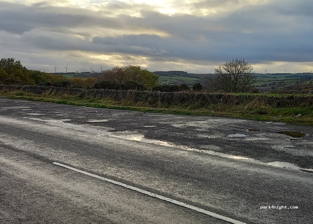(DH8 7TQ) Lanchester - Woodside Bank — foto