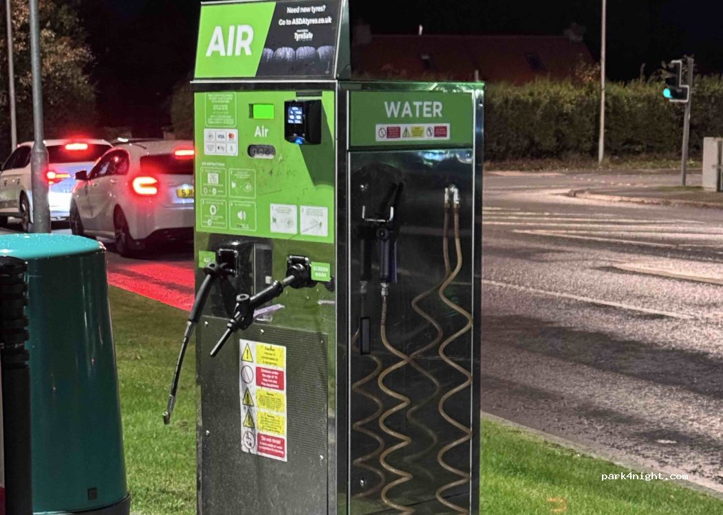 Asda Petrol Station — foto 2