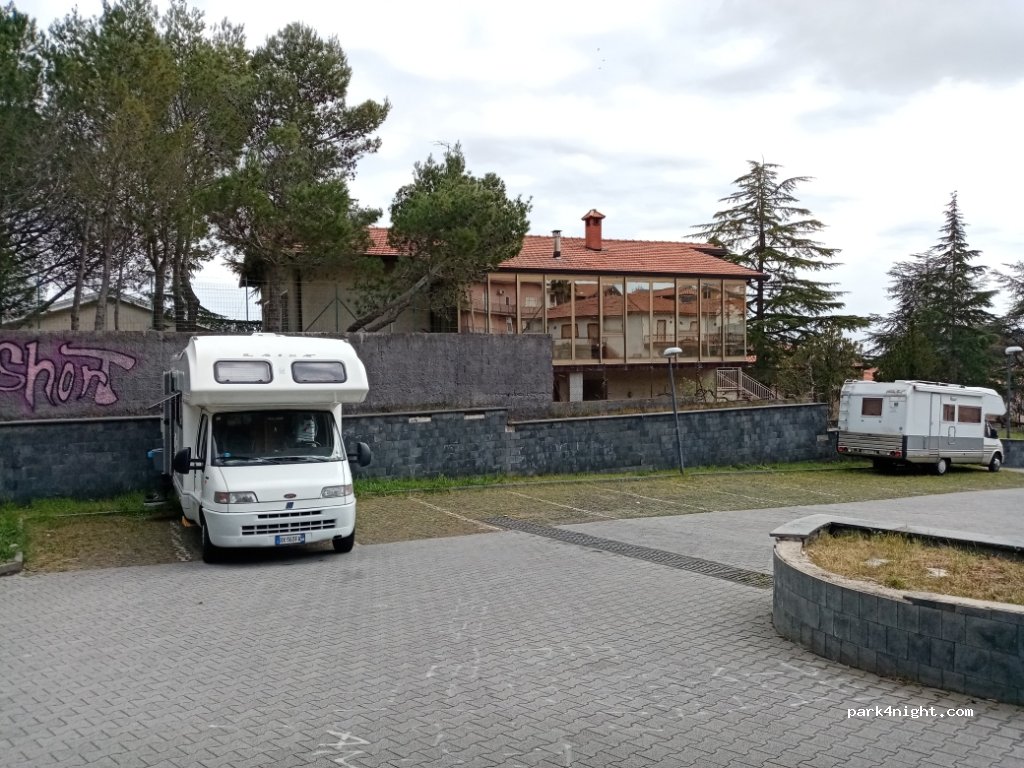 (95030) Nicolosi - 16 Via Monti Rossi — foto