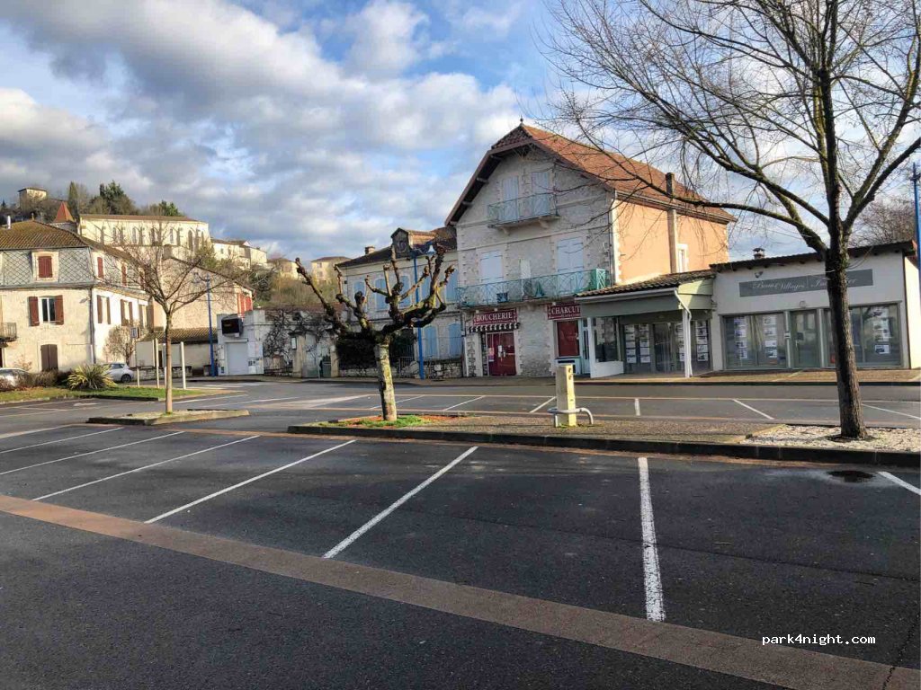 (82150) Montaigu-de-Quercy - 1 Place Mercadiel — foto 2