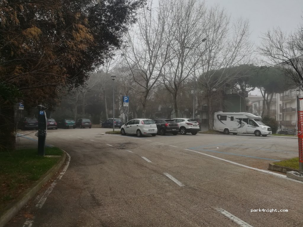 (47921) Rimini - 9 Viale Medaglie d'oro — foto 2