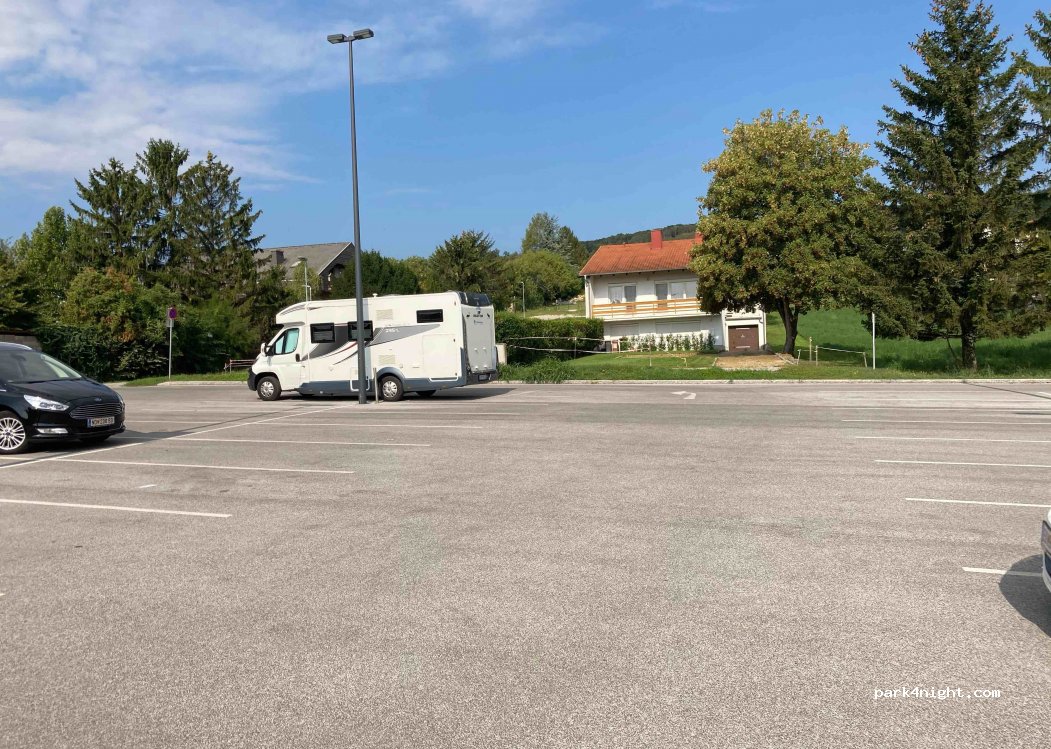 (7000) Kleinhöflein im Burgenland - 58 Wiener Straße — foto