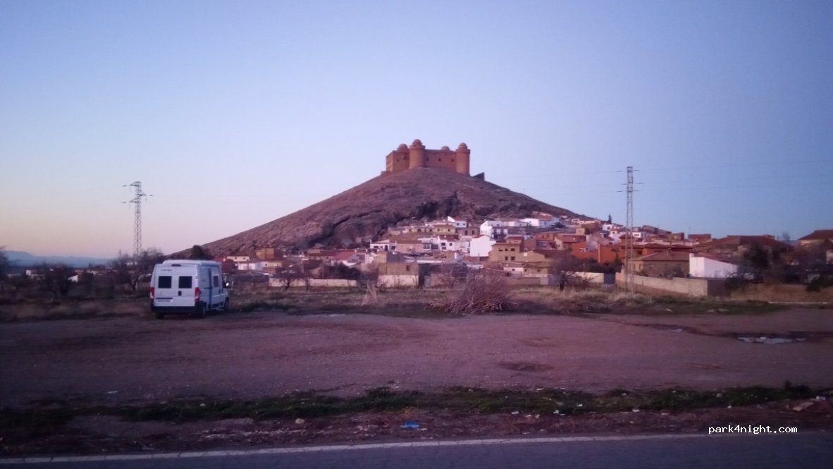 (18512) La Calahorra - 42 Avenida del Marquesado — foto