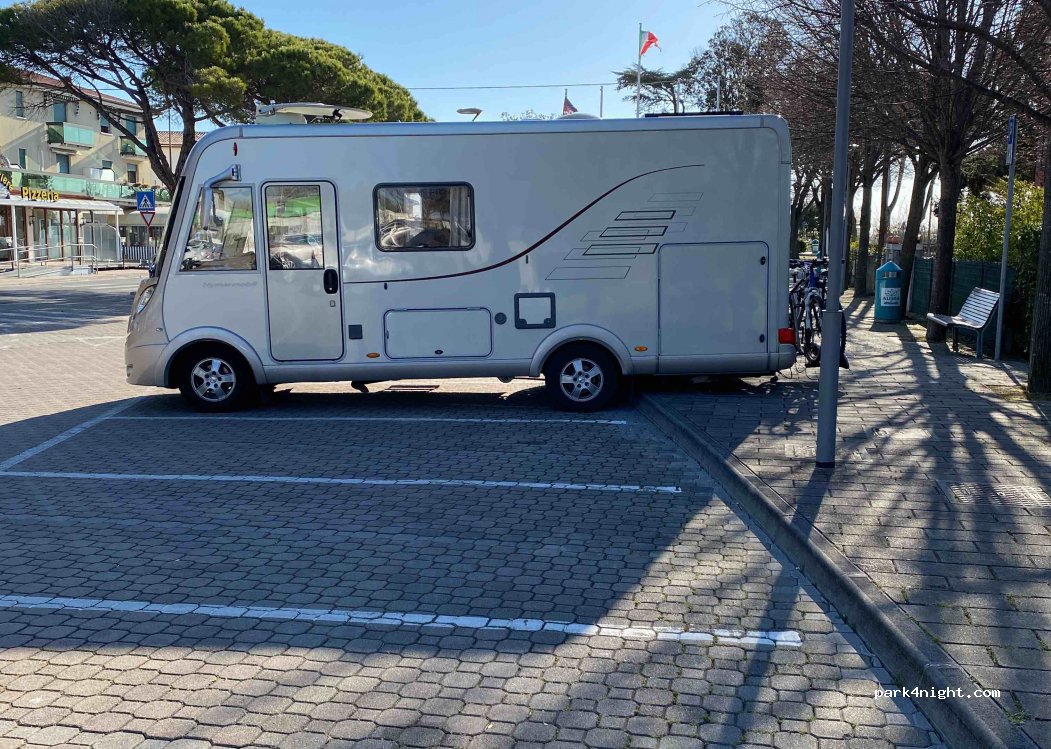(30016) Lido di Jesolo - 3 Piazza del Granatiere — foto 3